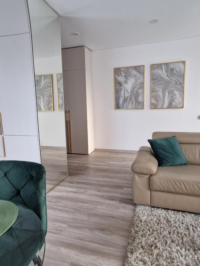 Life Story Apartment Kaunas Ngoại thất bức ảnh